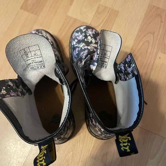 Floral Doc Martens - Picture 3 of 5